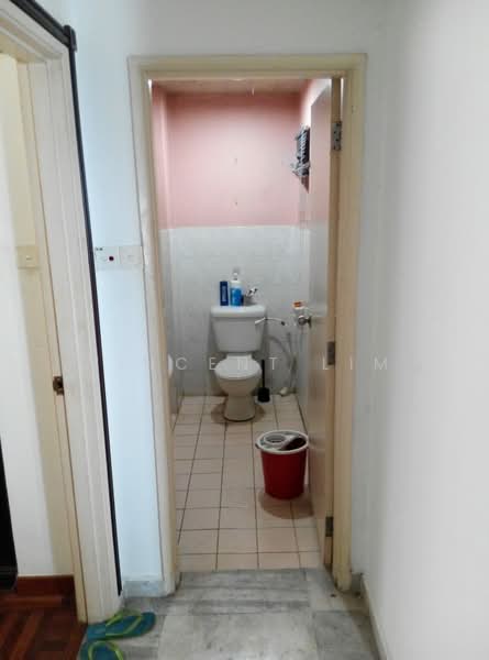 Ridzuan Condominium untuk Untuk Disewa - RM 2,000 /bulan, Feb 2026 - Bathroom - PropertyGuru.com.my