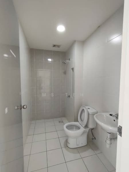 2-storey Terraced House for Sale in Bandar Puncak Alam (Puncak Alam) - Ms Teh - Bathroom - PropertyGuru.com.my