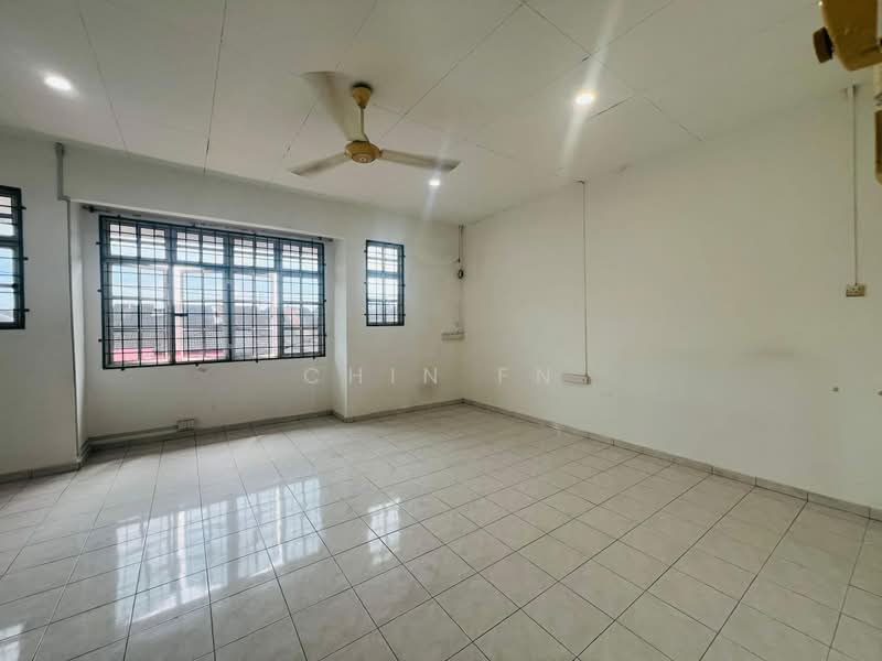 2-storey Terraced House for Sale in Taman Gadong Perdana (Melaka City) - CHIN FN - Living Room - PropertyGuru.com.my
