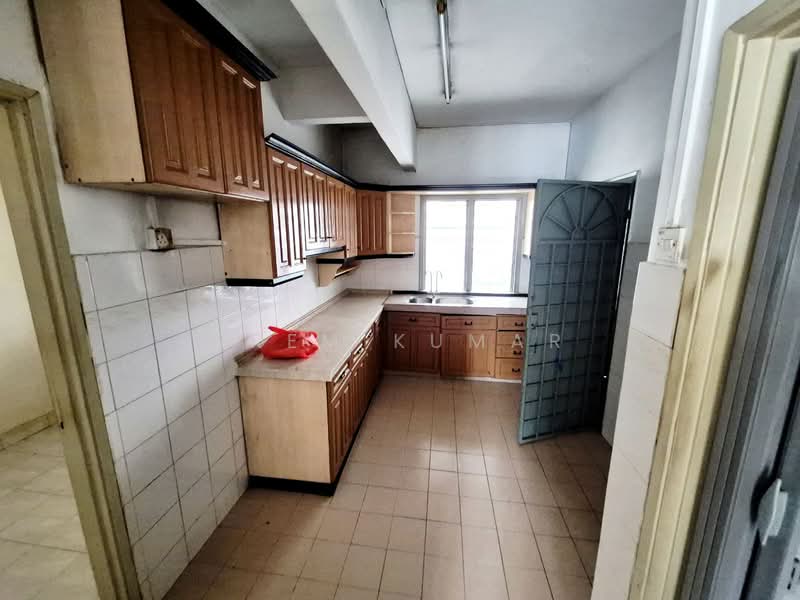 2-storey Terraced House for Sale in Usj 13 (Subang Jaya) - Prem Kumar - Kitchen - PropertyGuru.com.my