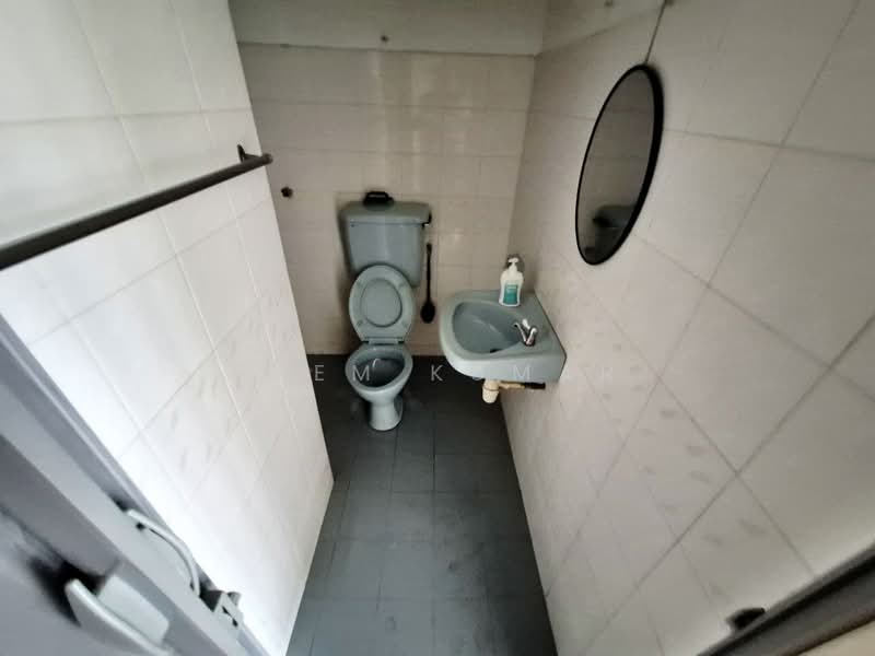 2-storey Terraced House for Sale in Usj 13 (Subang Jaya) - Prem Kumar - Bathroom - PropertyGuru.com.my