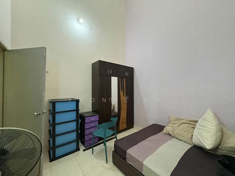 1-storey Terraced House for Sale in Taman Kempas Indah (Tebrau) - Yvonne Ng - Bedroom - PropertyGuru.com.my