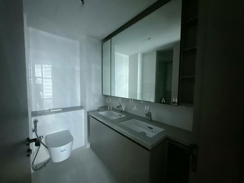 Service Residence for Sale at Eaton Residence - Gudrotullah Ikhwan - Bathroom - PropertyGuru.com.my