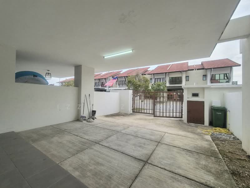 2-storey Terraced House for Sale in Semenyih (Selangor) - Izzat Zamros - PropertyGuru.com.my