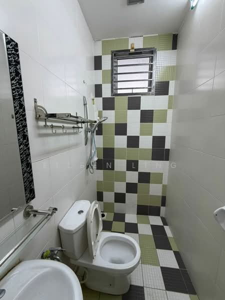 2-storey Terraced House for Sale in Taman Setia Indah (Tebrau) - Eileen Ling - Bathroom - PropertyGuru.com.my