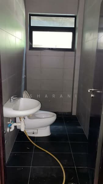 Bungalow for Sale in Seri Kembangan (Selangor) - Esharani . - Bathroom - PropertyGuru.com.my