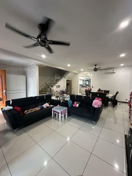 2-storey Terraced House for Sale in Shah Alam (Selangor) - Jess Tee - Living Room - PropertyGuru.com.my