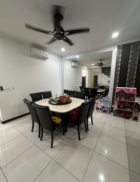 2-storey Terraced House for Sale in Shah Alam (Selangor) - Jess Tee - Dining Room - PropertyGuru.com.my
