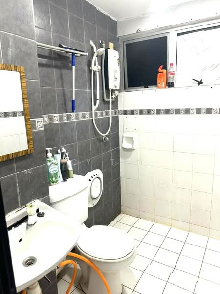 Apartment for Rent at Prai Inai - CY Tan - Bathroom - PropertyGuru.com.my