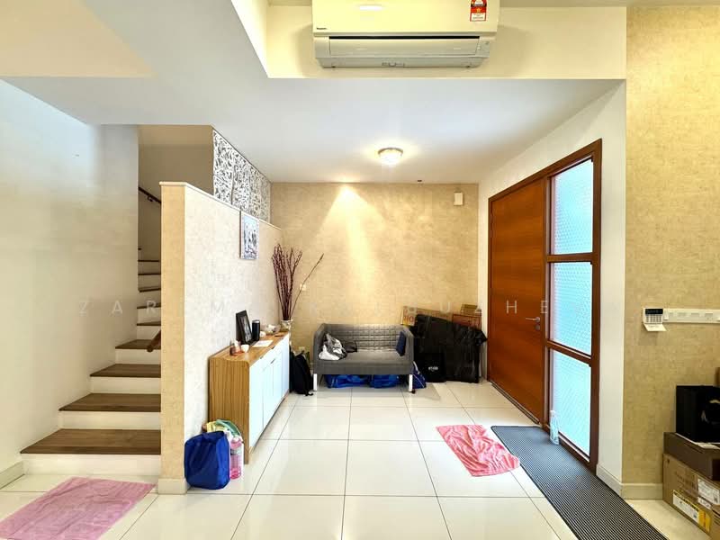 2-storey Terraced House for Sale in Semenyih (Selangor) - Zarema Kulbuzheva - Living Room - PropertyGuru.com.my