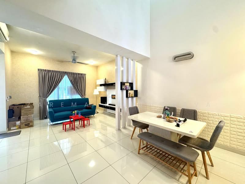 2-storey Terraced House for Sale in Semenyih (Selangor) - Zarema Kulbuzheva - Living Room - PropertyGuru.com.my