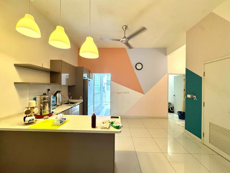 2-storey Terraced House for Sale in Semenyih (Selangor) - Zarema Kulbuzheva - Kitchen - PropertyGuru.com.my