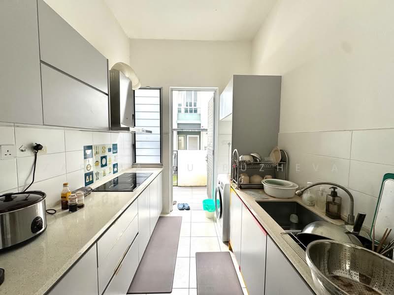 2-storey Terraced House for Sale in Tropicana Heights (Kajang) - Zarema Kulbuzheva - Kitchen - PropertyGuru.com.my