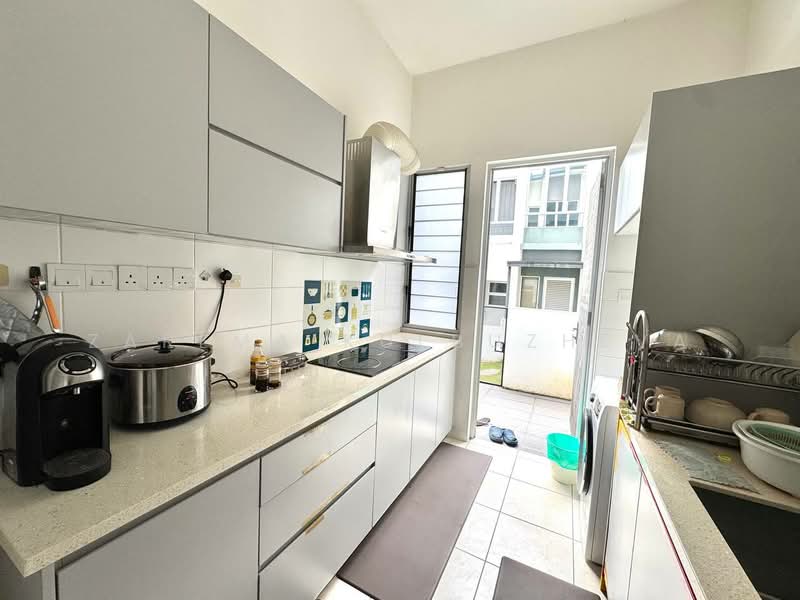 2-storey Terraced House for Sale in Tropicana Heights (Kajang) - Zarema Kulbuzheva - Kitchen - PropertyGuru.com.my
