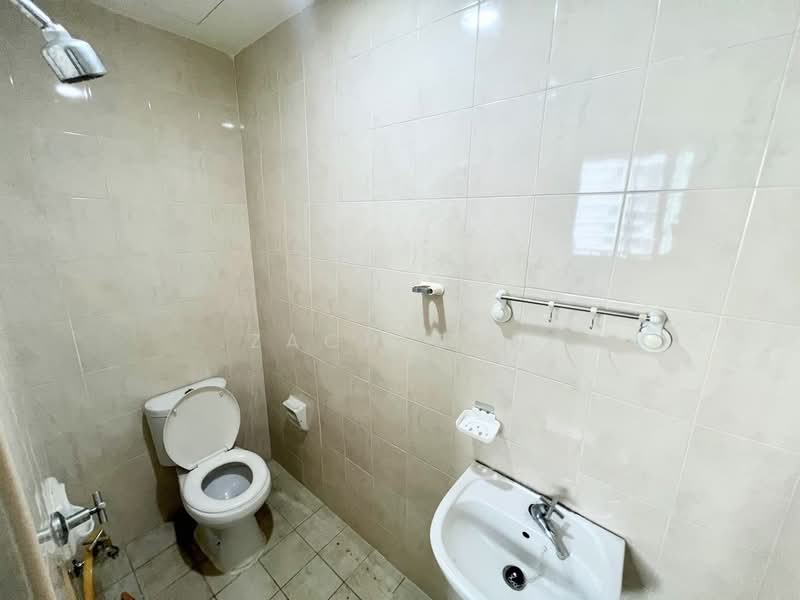 Condominium for Sale at A'Marine Condominium - Zach Gan - Bathroom - PropertyGuru.com.my