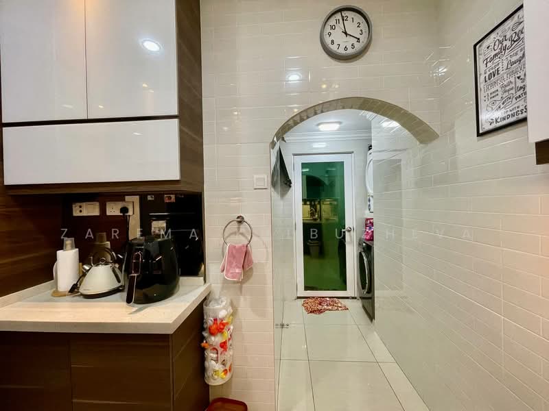 2-storey Terraced House for Sale in Puchong (Selangor) - Zarema Kulbuzheva - Kitchen - PropertyGuru.com.my