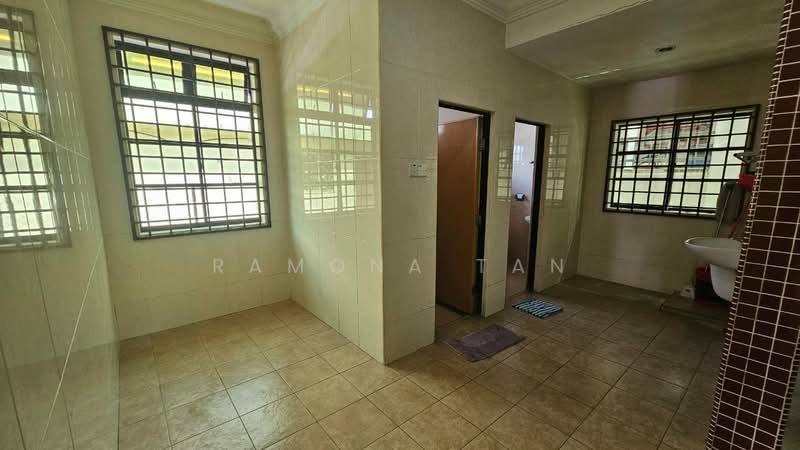 Alor Gajah untuk Untuk Disewa - RM 2,000 /bulan, Feb 2026 - Bathroom - PropertyGuru.com.my