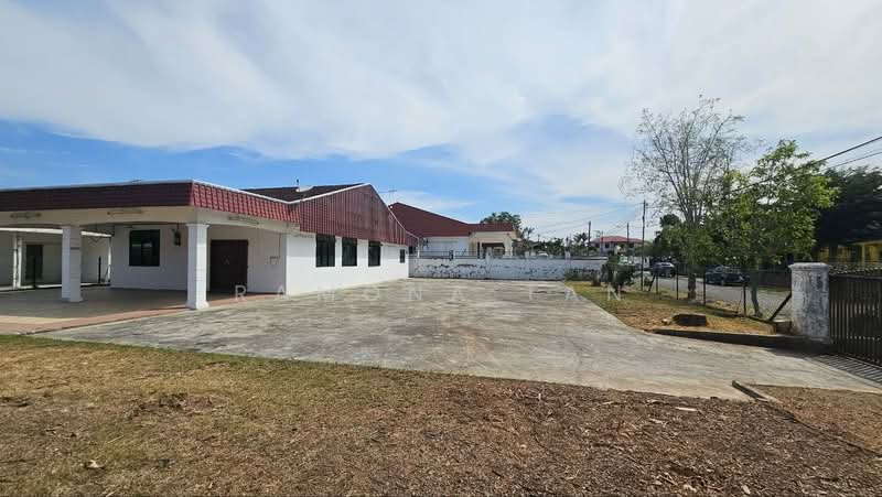 Alor Gajah untuk Untuk Disewa - RM 2,000 /bulan, Feb 2026 - Exterior - PropertyGuru.com.my