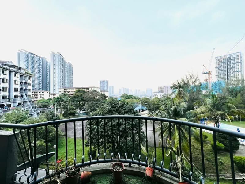 Apartment for Sale at Sri Ledang - Zarema Kulbuzheva - Balcony - PropertyGuru.com.my