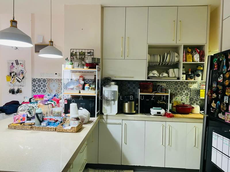 Apartment for Sale at Sri Ledang - Zarema Kulbuzheva - Kitchen - PropertyGuru.com.my