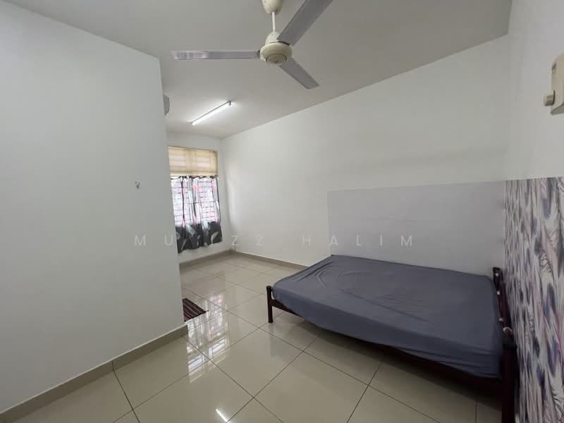 Townhouse for Rent in Bandar Saujana Putra (Tanjong Duabelas) - Mu'izz Halim - Bedroom - PropertyGuru.com.my