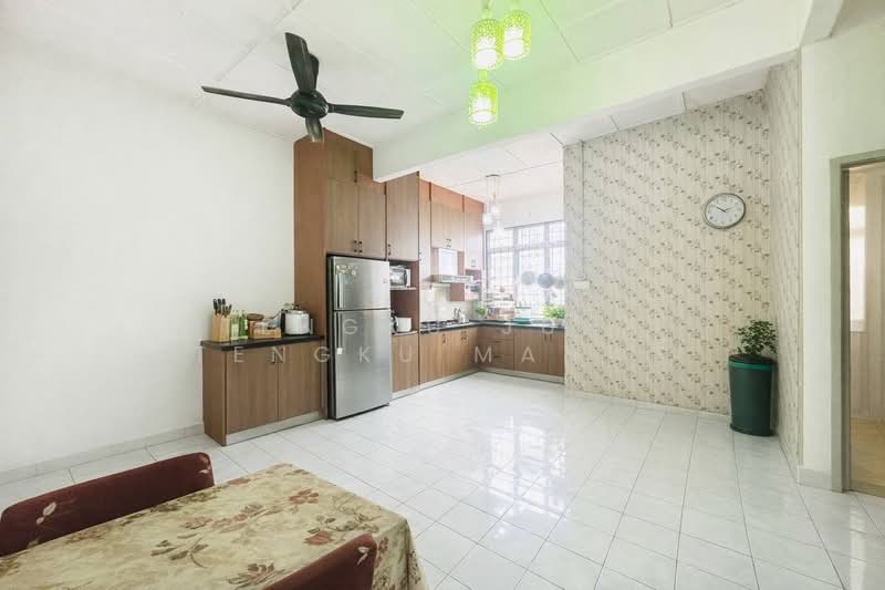 Semi-Detached House for Sale in Dengkil (Selangor) - Tengku June Tengku Mamat - Kitchen - PropertyGuru.com.my