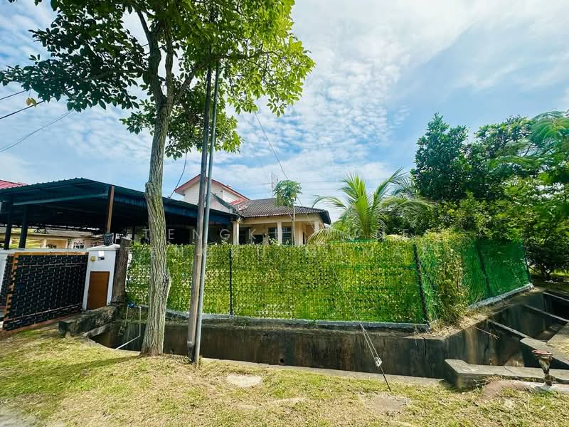 Semi-Detached House for Sale in Dengkil (Selangor) - Tengku June Tengku Mamat - Exterior - PropertyGuru.com.my