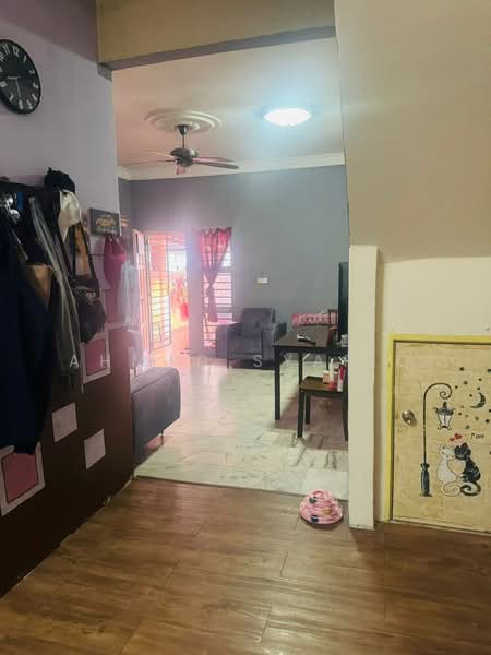 Townhouse for Sale in Bandar Tasik Puteri (Rawang) - Ahmad Syafiq - Living Room - PropertyGuru.com.my