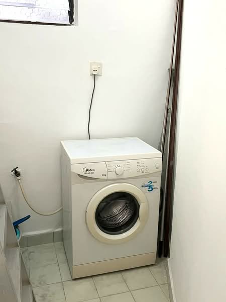 Condominium for Rent at Gold Coast Resort Condominium - CY Tan - Interior - PropertyGuru.com.my