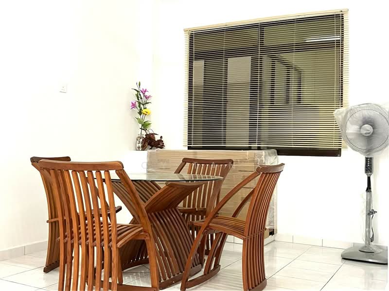 Condominium for Rent at Gold Coast Resort Condominium - CY Tan - Dining Room - PropertyGuru.com.my