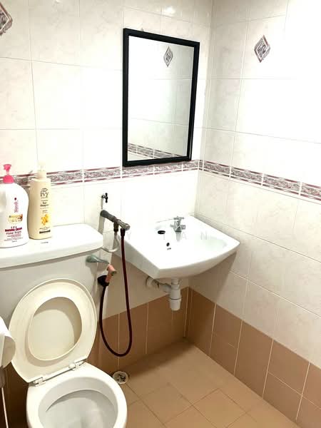Condominium for Rent at Gold Coast Resort Condominium - CY Tan - Bathroom - PropertyGuru.com.my