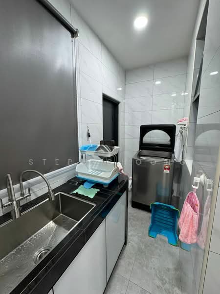 2-storey Terraced House for Sale in Johor Bahru (Johor) - Steph Choong - Kitchen - PropertyGuru.com.my