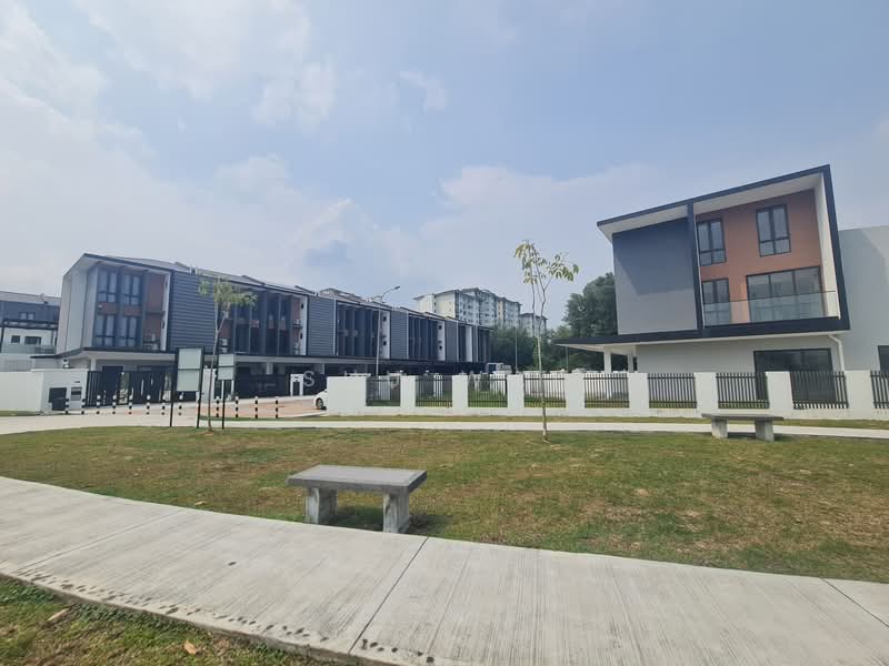 1 stop service A to Z,find a good deal landed 899k to 4mil,klang valley,Puchong,Cheras,Serdang,KL untuk Untuk Dijual - RM 1,980,000, Feb 2026 - PropertyGuru.com.my