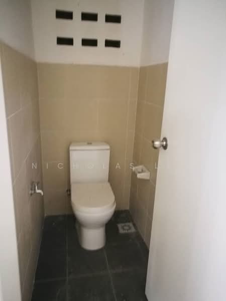 Sk One Residence,Pusat Perdagangan Seri Kembangan,Jalan PSK,SK 1,Taman Bukit Serdang,Olive Hills untuk Untuk Disewa - RM 3,500 /bulan, Apr 2026 - Bathroom - PropertyGuru.com.my