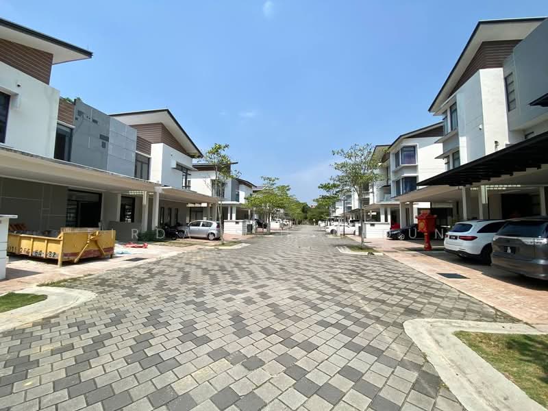 Semi-Detached House for Sale in Seri Kembangan (Selangor) - Firdaus Hamidun - PropertyGuru.com.my