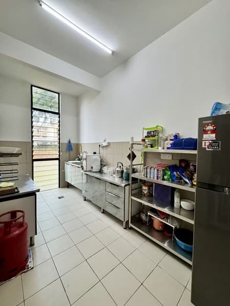 2-storey Terraced House for Sale in Bandar Seri Alam (Masai) - Jordan . - Kitchen - PropertyGuru.com.my