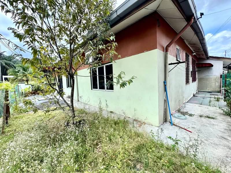 1-storey Terraced House for Sale in Semenyih (Selangor) - Ahmad Fadlee - PropertyGuru.com.my