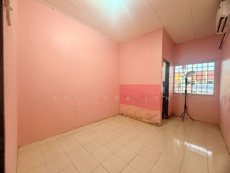 Taman Nusari Bayu 1, Bandar Seri Sendayan untuk Untuk Dijual - RM 290,000, Feb 2026 - Interior - PropertyGuru.com.my