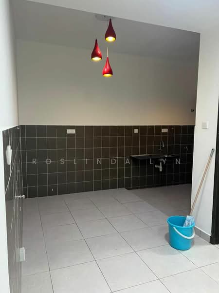 Semi-Detached House for Sale in Mantin (Negeri Sembilan) - Roslinda Lyn - Kitchen - PropertyGuru.com.my