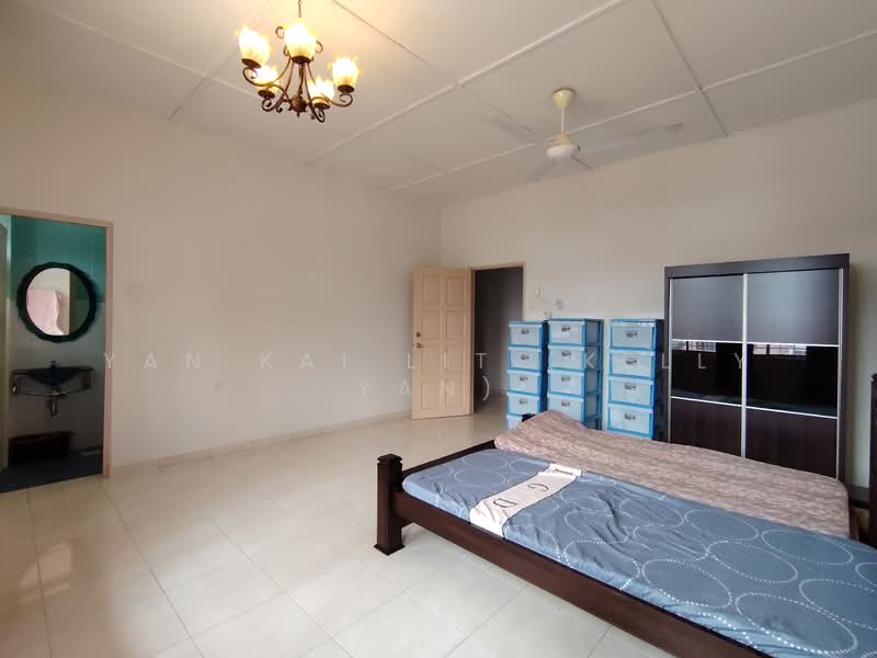 Terraced House for Sale in Bandar Mahkota Cheras (Cheras) - Yan Kai Lit (Kelly Yan) - Master Bedroom - PropertyGuru.com.my