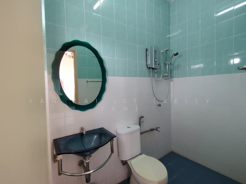 Terraced House for Sale in Bandar Mahkota Cheras (Cheras) - Yan Kai Lit (Kelly Yan) - Master Bathroom - PropertyGuru.com.my