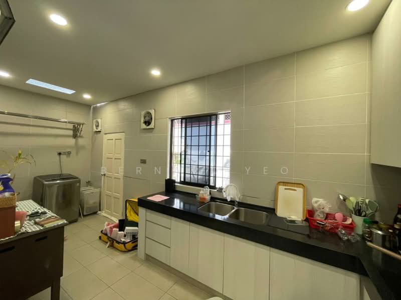2-storey Terraced House for Sale in Desa Subang (Sungai Buloh) - Bernard Yeo - Kitchen - PropertyGuru.com.my