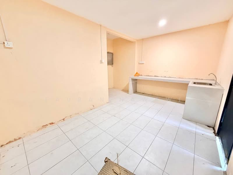 Taman Mesra @ Shah Alam untuk Untuk Dijual - RM 400,000, Mac 2026 - Kitchen - PropertyGuru.com.my