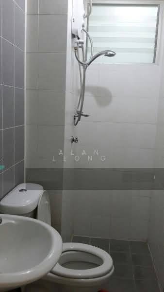 Apartment for Rent at Sri Raya Apartments - ALAN LEONG - Bathroom - PropertyGuru.com.my