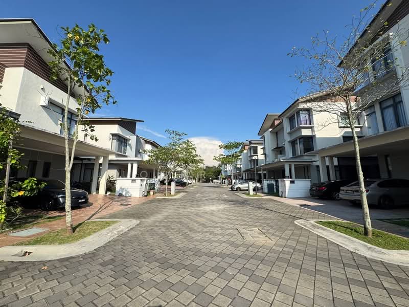 Semi-Detached House for Sale in Seri Kembangan (Selangor) - Loharaj . - PropertyGuru.com.my