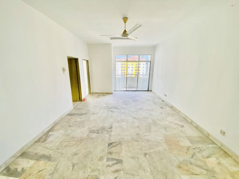 Apartment for Sale at Pangsapuri Lagoon Perdana - Erin Yusof - Living Room - PropertyGuru.com.my