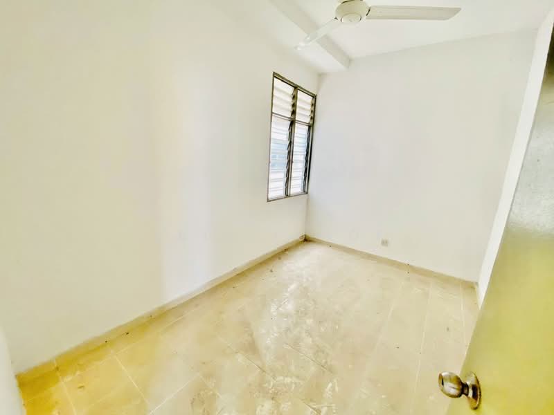 Apartment for Sale at Pangsapuri Lagoon Perdana - Erin Yusof - Interior - PropertyGuru.com.my