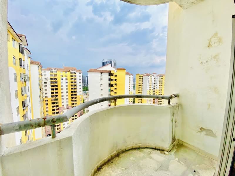 Apartment for Sale at Pangsapuri Lagoon Perdana - Erin Yusof - PropertyGuru.com.my