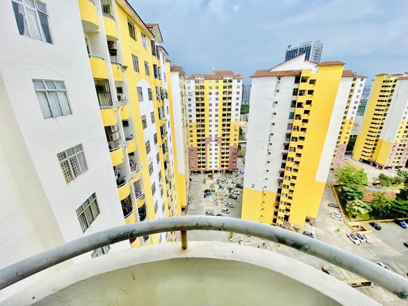 Apartment for Sale at Pangsapuri Lagoon Perdana - Erin Yusof - PropertyGuru.com.my