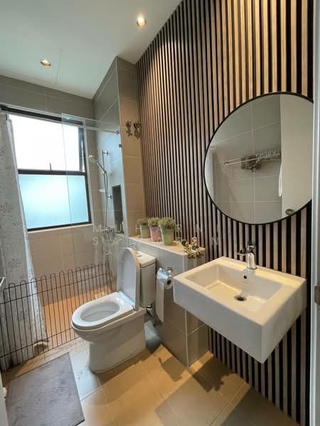 Condominium for Sale at Isle of Kamares - muharni sawarin - Bathroom - PropertyGuru.com.my